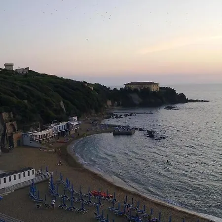 Torre Medicea 1 Apartment Castiglioncello